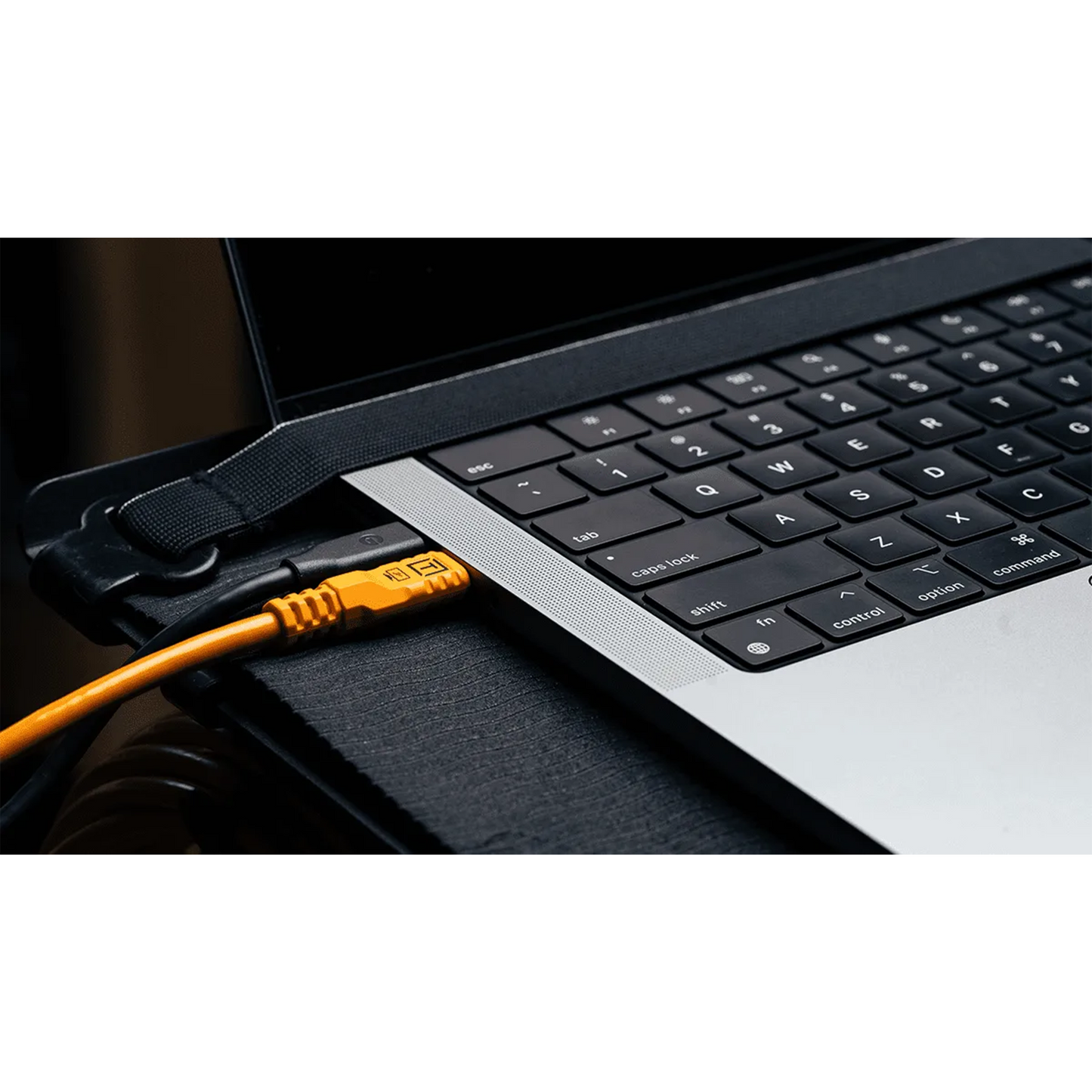 TetherPro Optima 10G USB-C, Straight to Right Angle Cable Astra Store